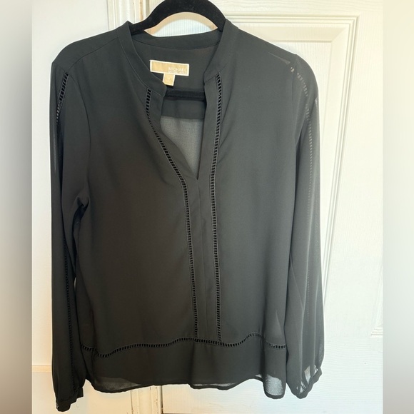 Michael Kors Black Vneck pullover tunic style sheer blouse with eyelet details M - Picture 3 of 14